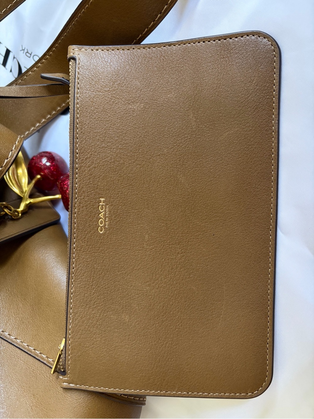 Coach Bleecker Bucket Bag Crossbody Smooth Leather/Brass/Muted Olive-Large Size - Picture 7 of 10